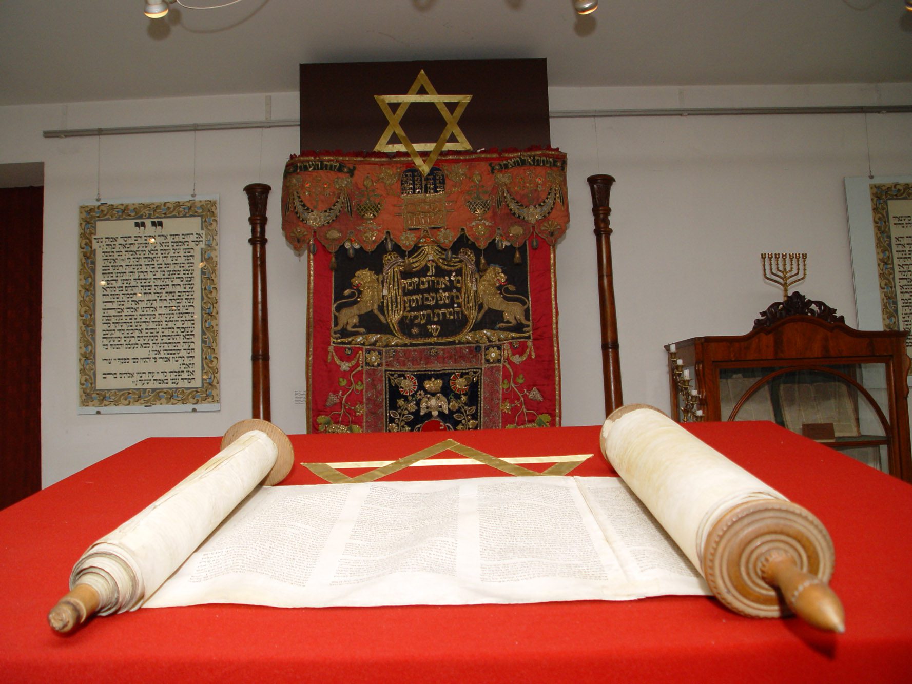 Jewish identity and the Law of Moses (Romans 2:17-20)